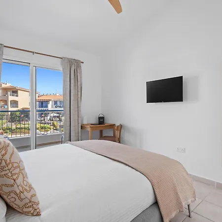 New Luxury Townhouse 2br-2ba Large Terrace & Pool Lejlighed Paphos