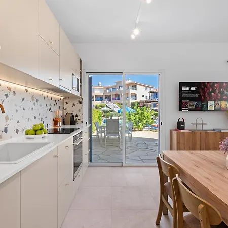 Appartement Chic Oasis Poolside By Nomads *