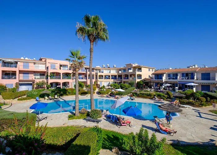 Chic Oasis Poolside By Nomads *