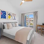 New Luxury Townhouse 2br-2ba Large Terrace & Pool Paphos