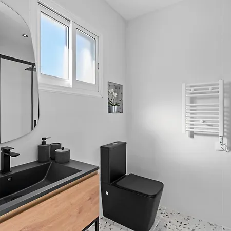 Chic Oasis Poolside By Nomads