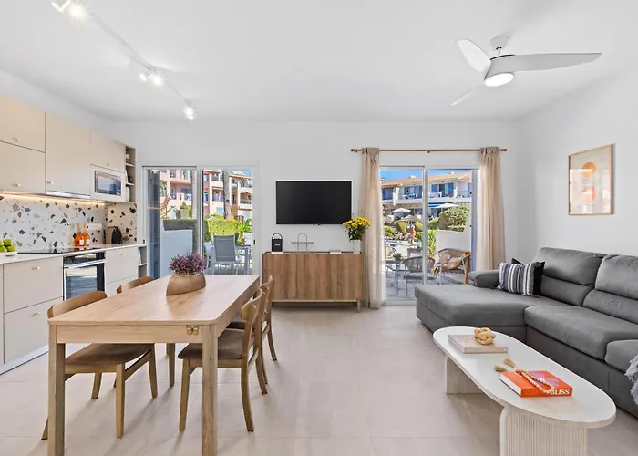 Apartmán Chic Oasis Poolside By Nomads