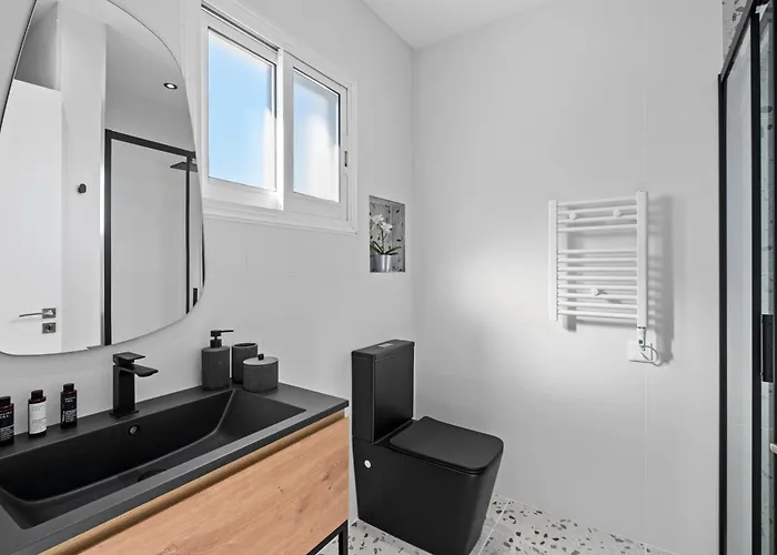 Chic Oasis Poolside By Nomads