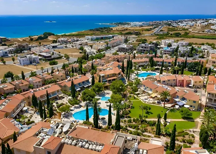 Chic Oasis Poolside By Nomads Apartmán