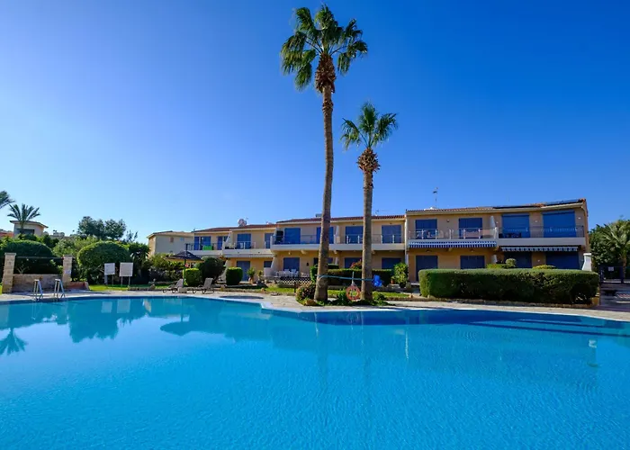 Chic Oasis Poolside By Nomads Lejlighed Paphos